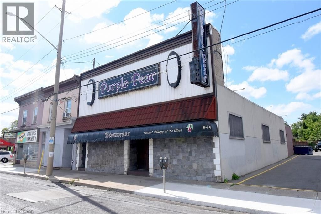 942-946 Barton Street E, Hamilton