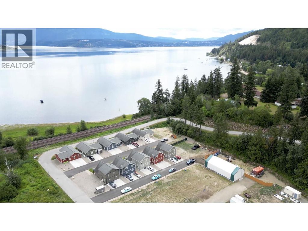 5211 Trans-canada Highway, Tappen