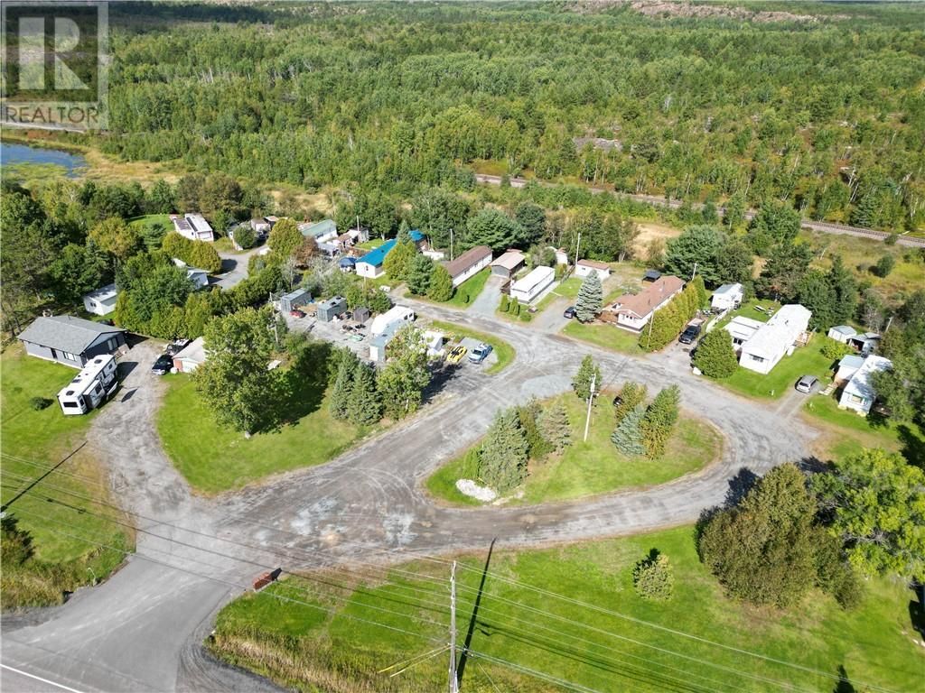 1035 Hwy 17 E, Wahnapitae