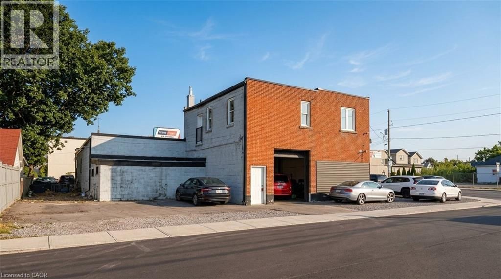302 Queenston Road, Hamilton