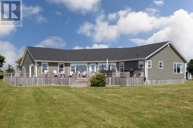 204 Cranberry Lane, Argyle Shore
