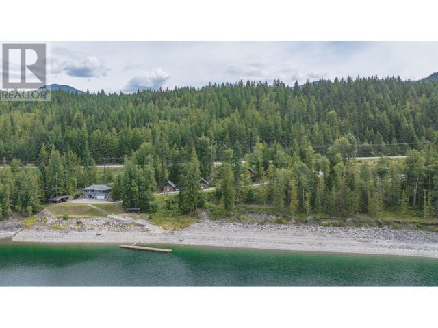 1710 6 Highway, Nakusp