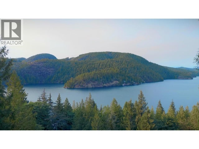 201 7101 Sakinaw Woods Drive, Garden Bay