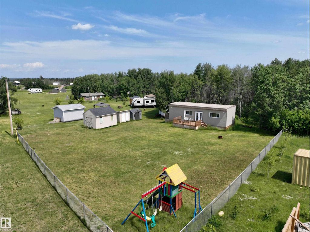 277 57201 Rr 102, Rural St. Paul County