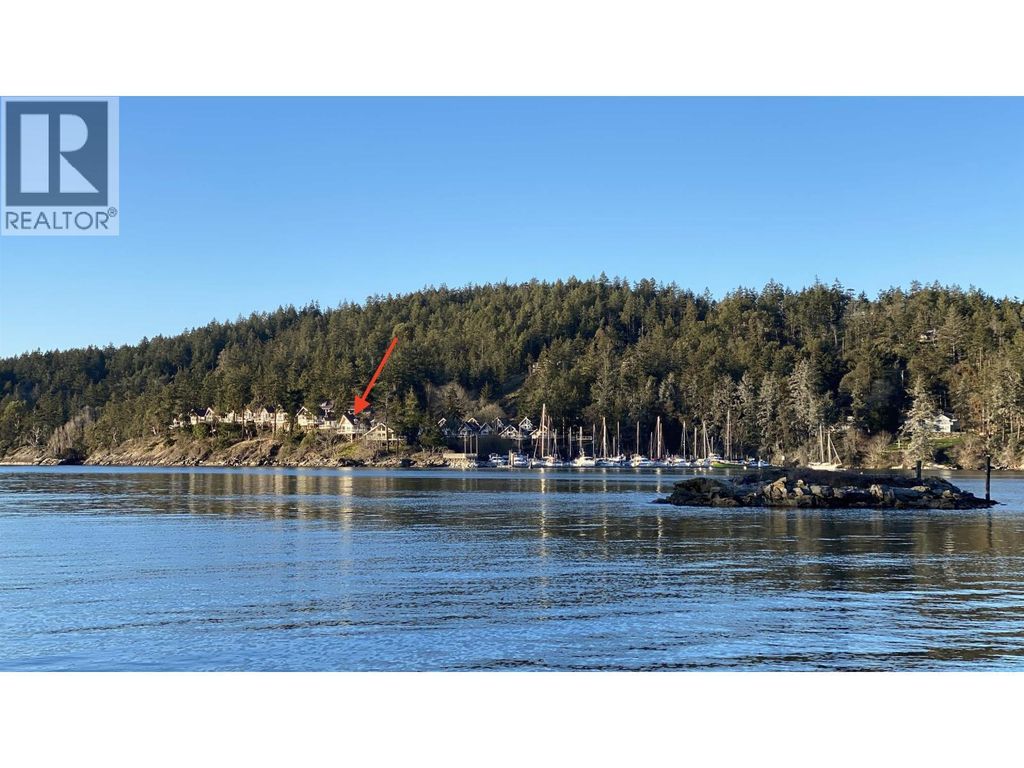 10c 2315 Mackinnon Road, Pender Island