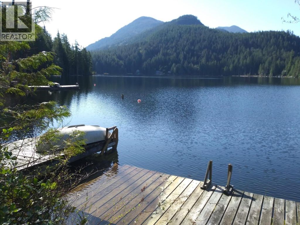 6036 Egmont Road, Egmont