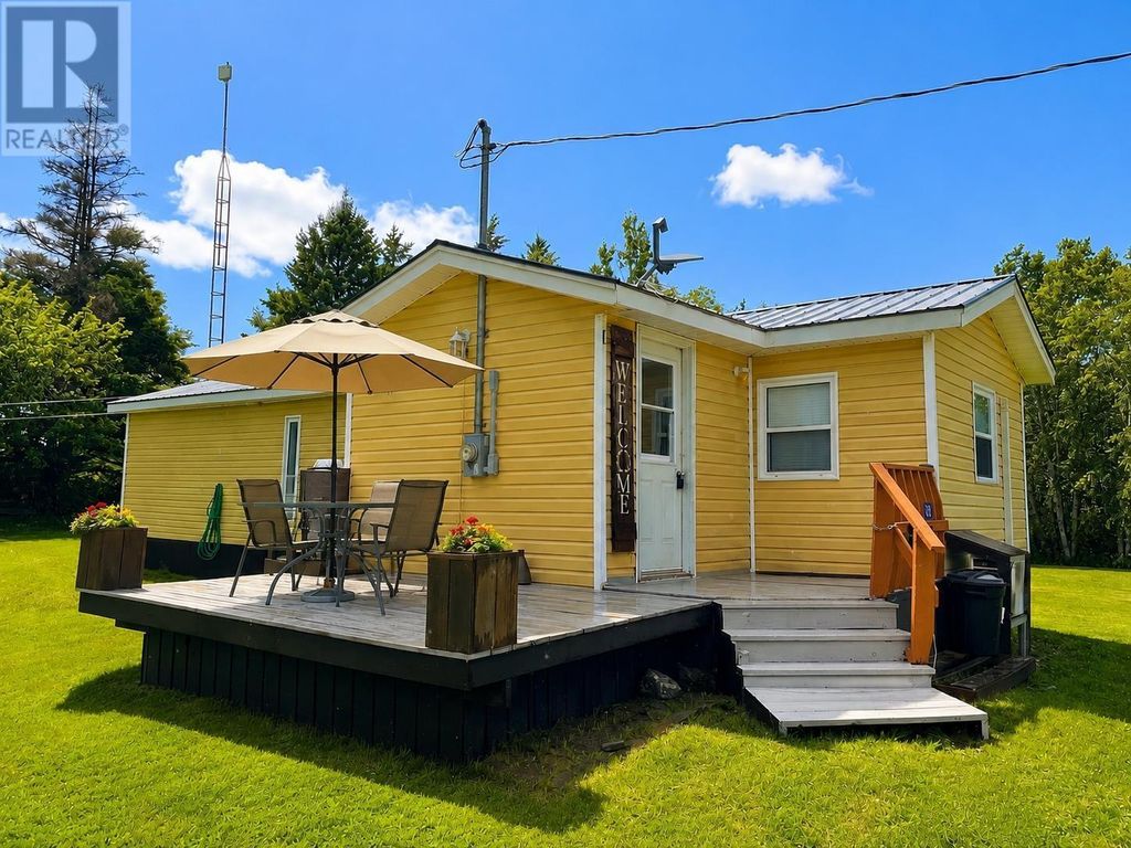 139 Wild Rose Lane, Bayside