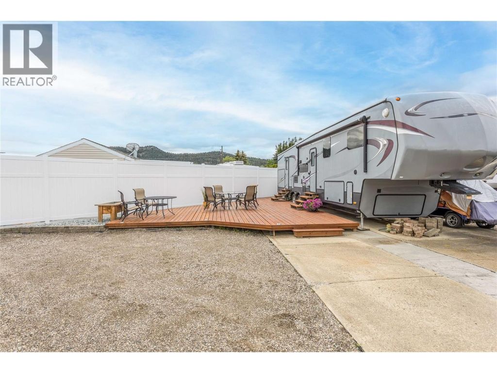 415 Commonwealth Road Lot# 124, Lake Country