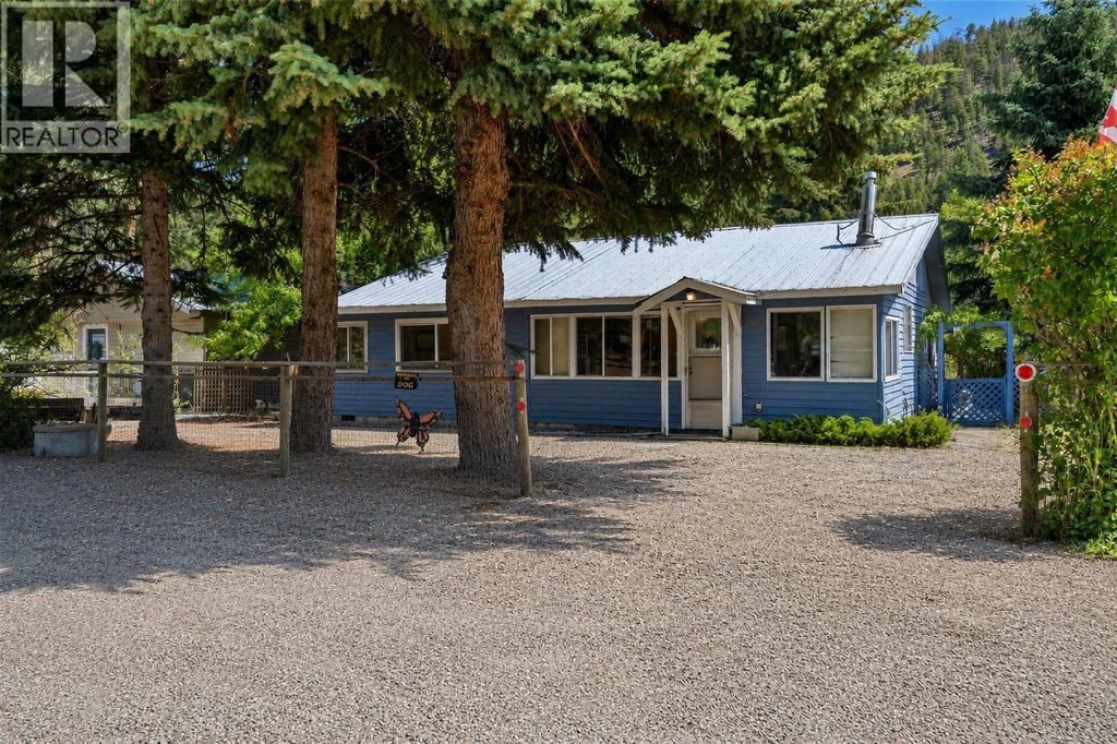 2637 Otter Avenue, Tulameen