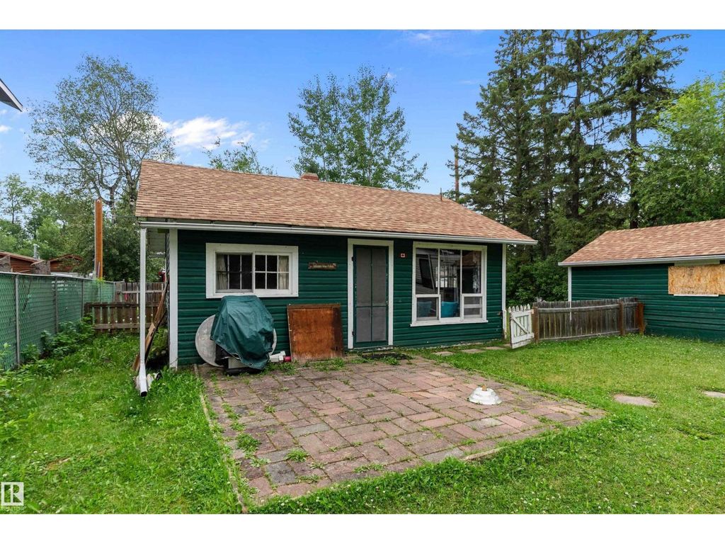 211 2nd Av, Rural Wetaskiwin County