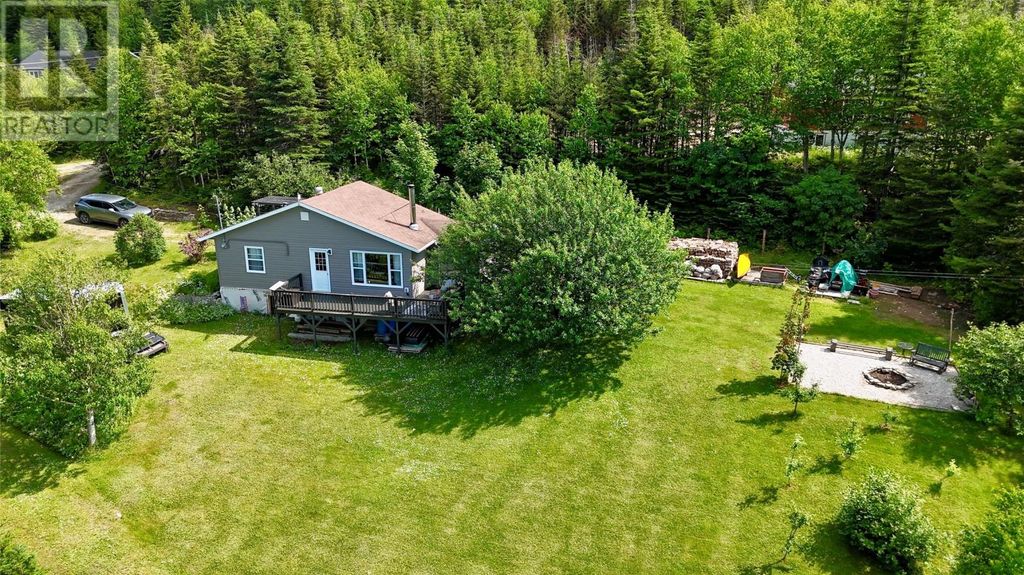 37 New Road, Bonne Bay Pond