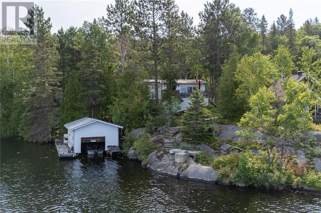 90 E Hood Road, Wahnapitae