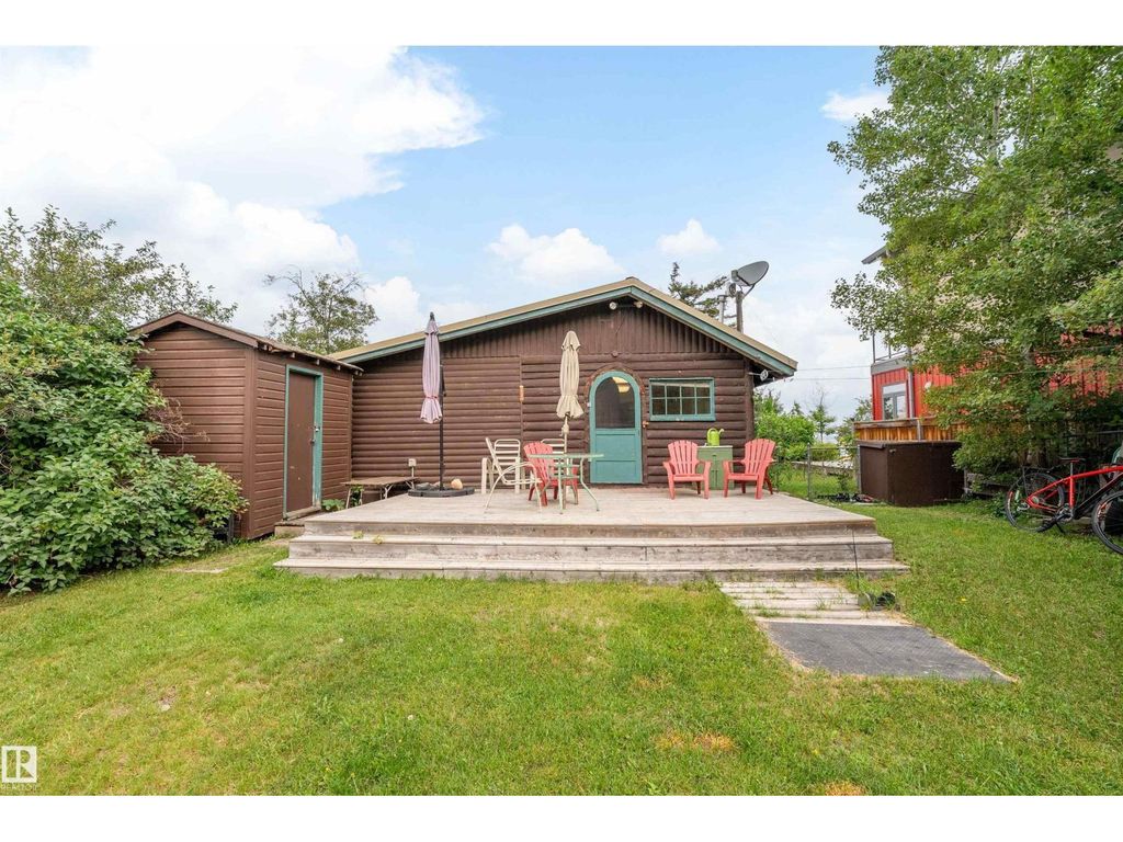 207 1st Avenue, Rural Wetaskiwin County