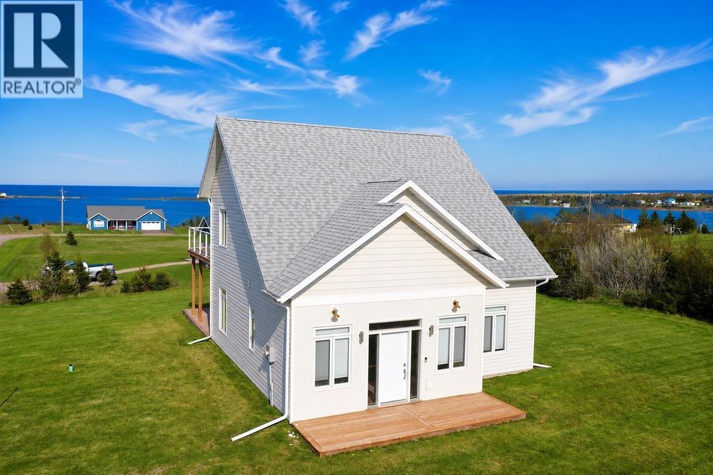 32 Blue Heron Crescent, North Rustico