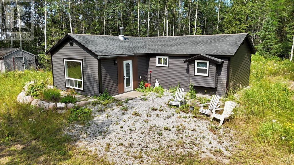 9 Midway Cabins Road, Howley