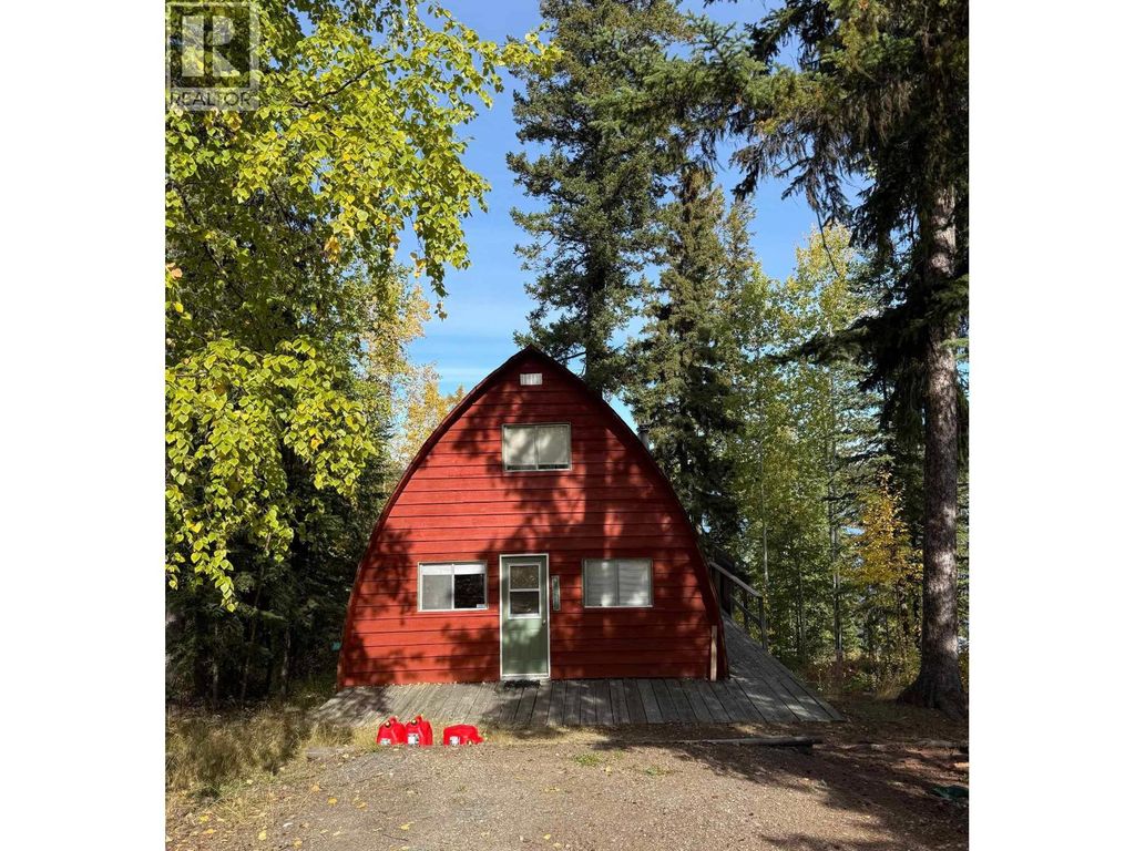 52260 Lloyd Drive, Cluculz Lake