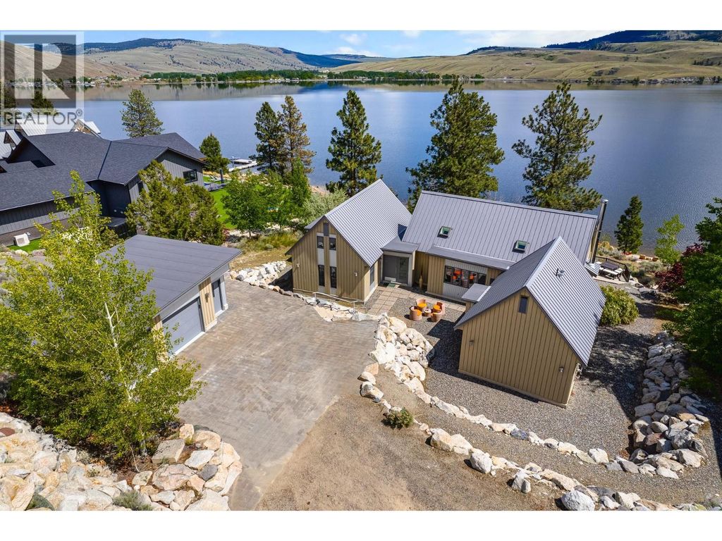 6588 Monck Park Road, Merritt