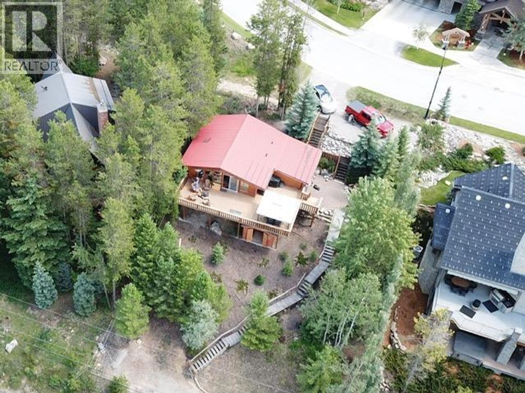 2143 Panorama Drive, Panorama