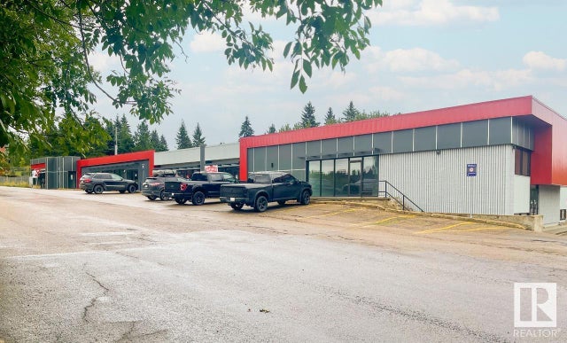 20 Sir Winston Churchill Av, St. Albert