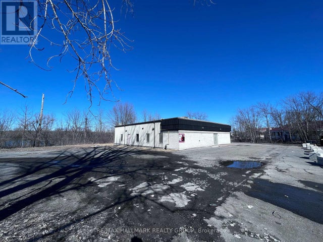 57 Main Street W, Hawkesbury