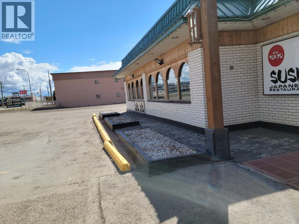 1325 Alaska Avenue, Dawson Creek