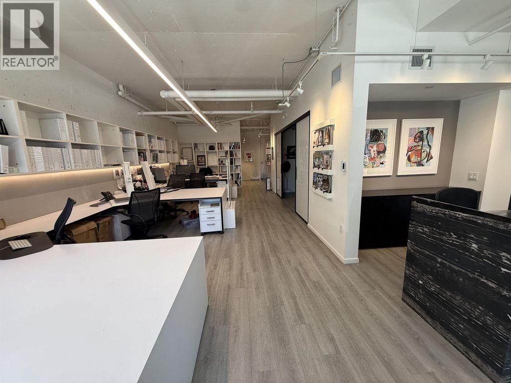 3327 W 4th Avenue, Vancouver