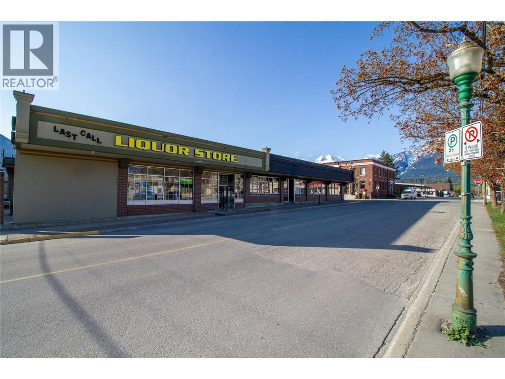 314 First Street W, Revelstoke