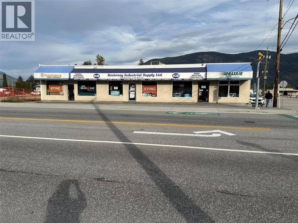 2181 Columbia Avenue, Castlegar