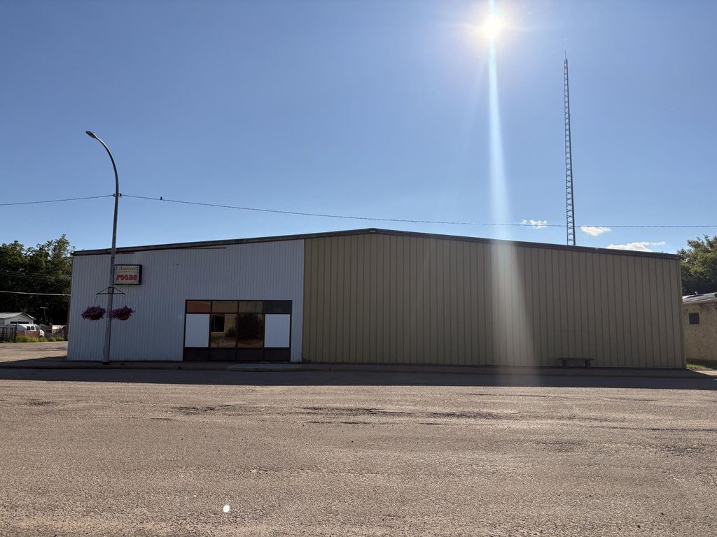 5012 51 Street, Andrew