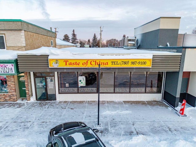 34 Athabasca Ave, Devon