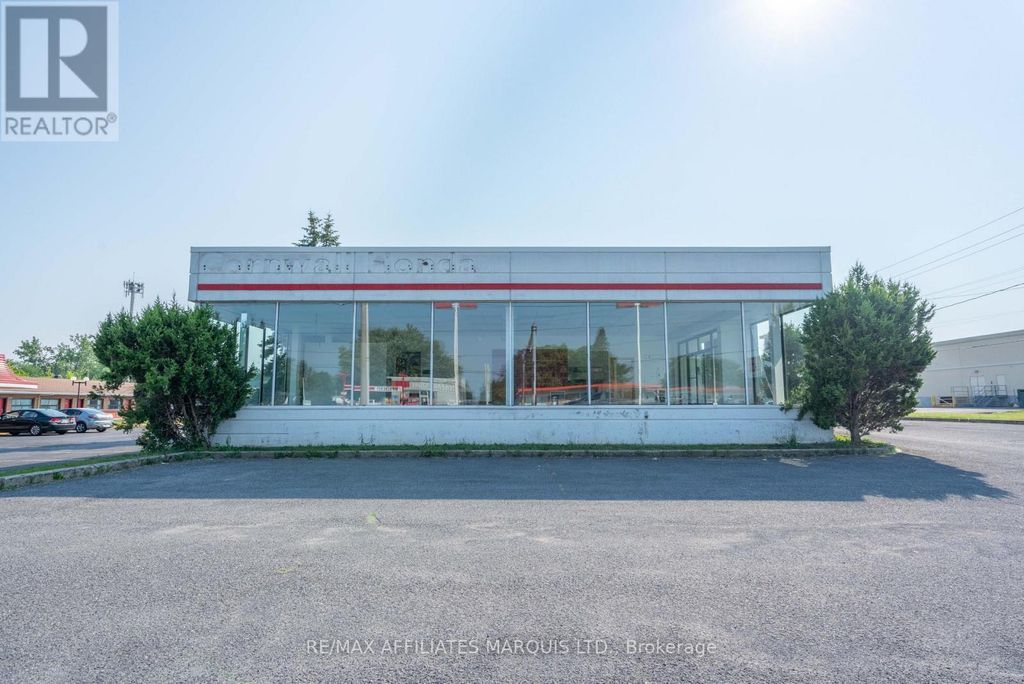 1200 Brookdale Avenue N, Cornwall