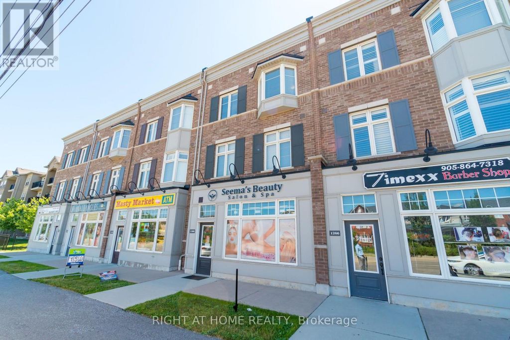 1268 Main Street E, Milton (de Dempsey)