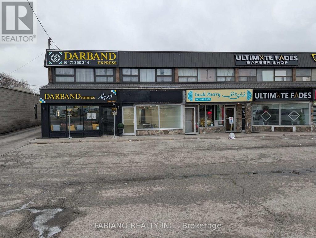2 - 13130 Yonge Street, Richmond Hill (oak Ridges)