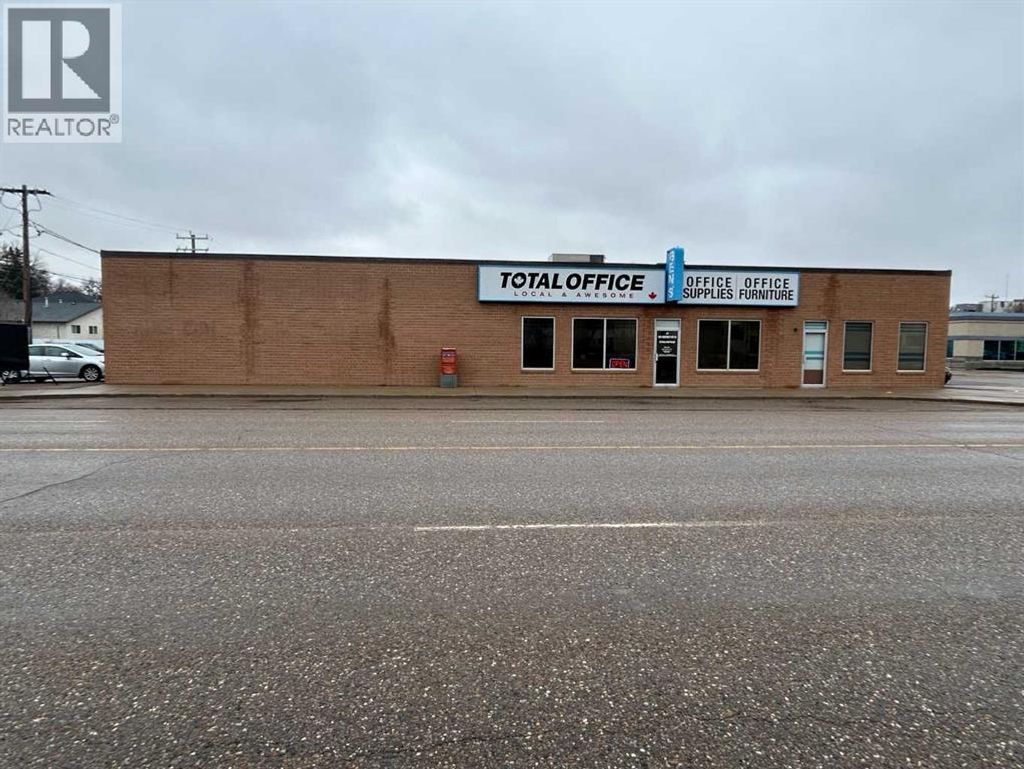 939 Kingsway Avenue Se, Medicine Hat