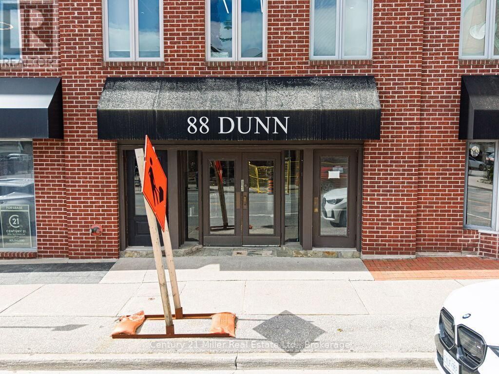 102 - 88 Dunn Street, Oakville (oo Old Oakville)