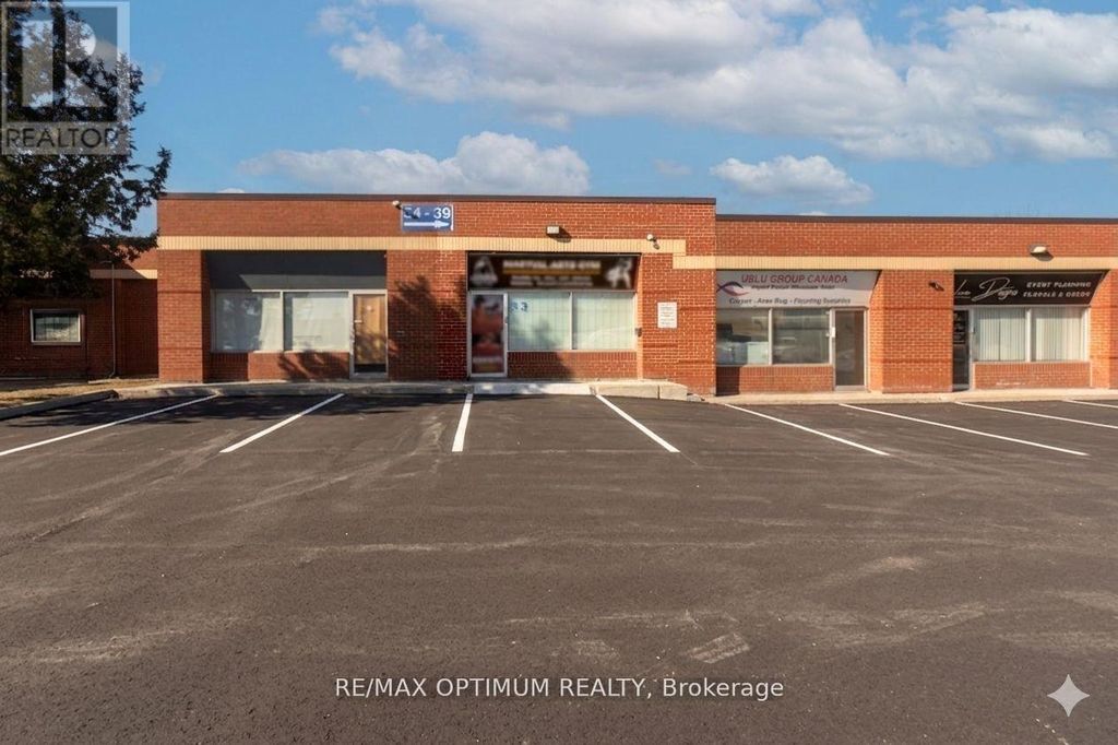 53 - 3045 Southcreek Road, Mississauga (dixie)