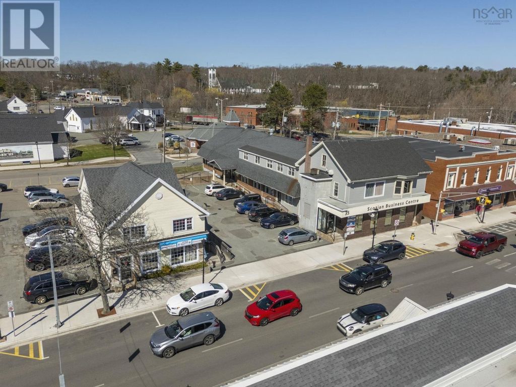 35-49 Webster Street, Kentville