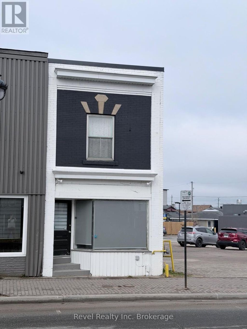 323 Algonquin Avenue, North Bay (central)