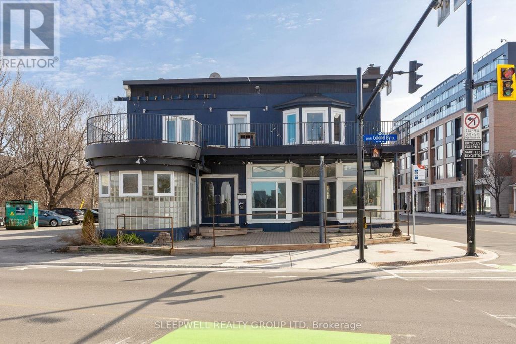 221 Echo Drive, Ottawa