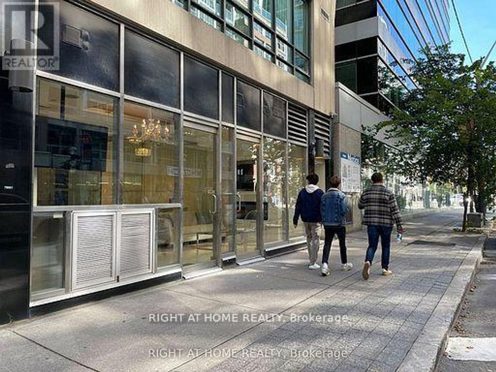101 - 263 Wellington Street W, Toronto (waterfront Communities)