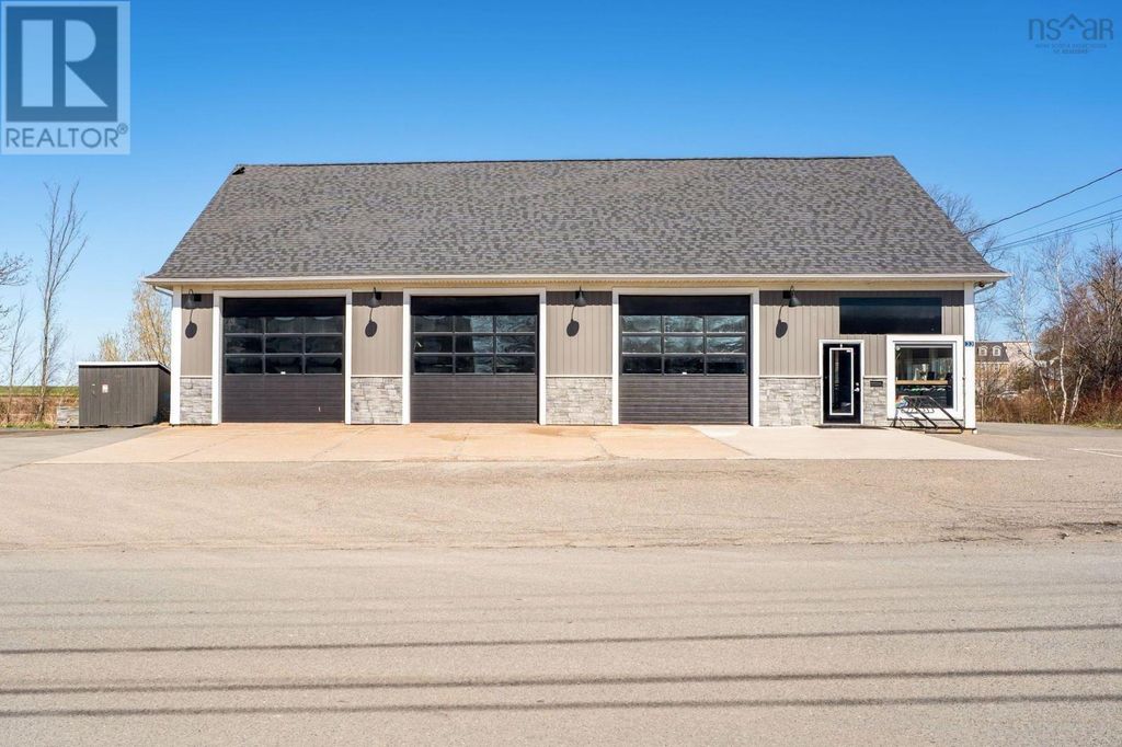 33 Elm Avenue, Wolfville