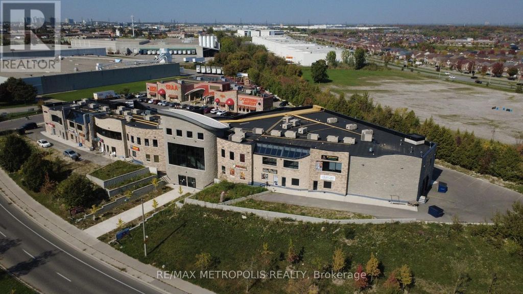 211 - 5928 Finch Avenue E, Toronto (rouge)