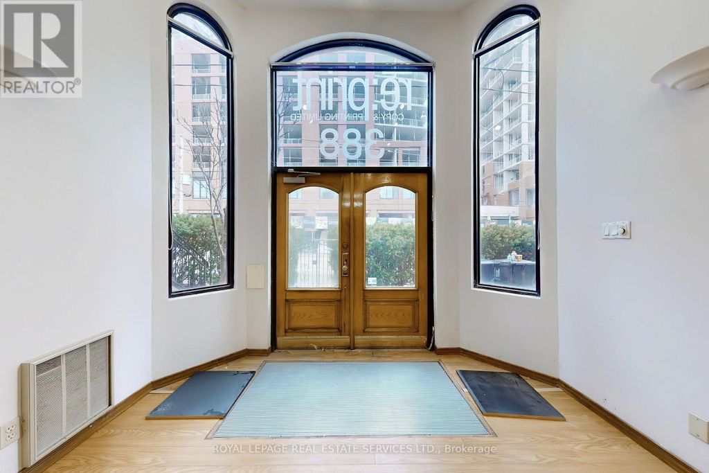 Main - 388 Parliament Street, Toronto (moss Park)
