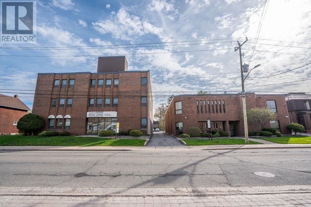464 & 452 Albert St E, Sault Ste. Marie