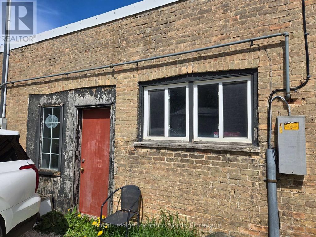 86 Sykes Street N, Meaford
