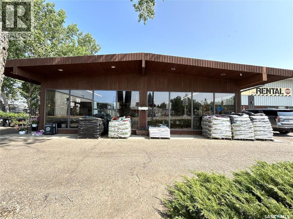 742 A Pacific Avenue, Maple Creek