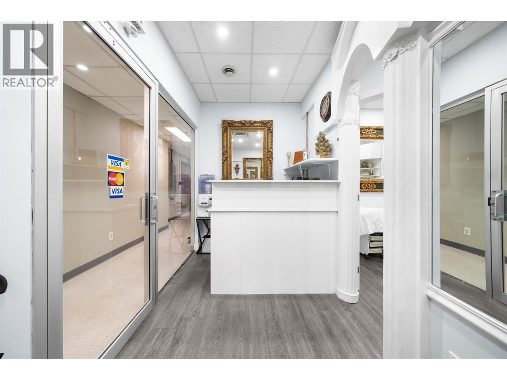 L03/l04 955 Hornby Street, Vancouver