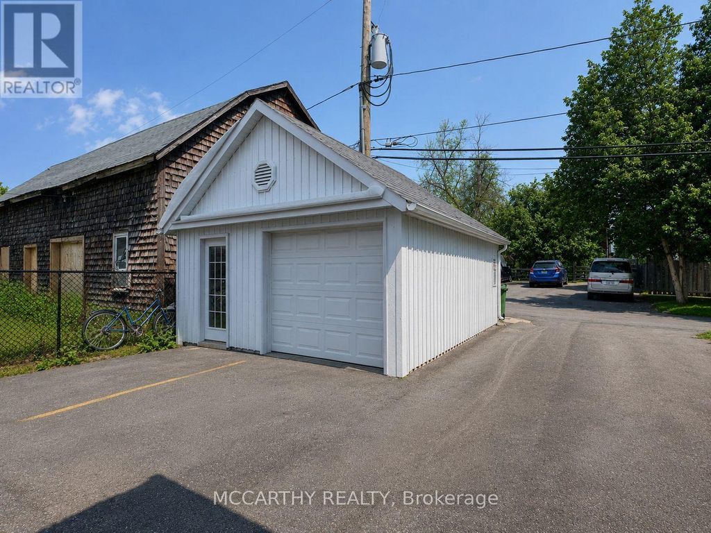 108 - Garage - 138 Main Street W, Shelburne