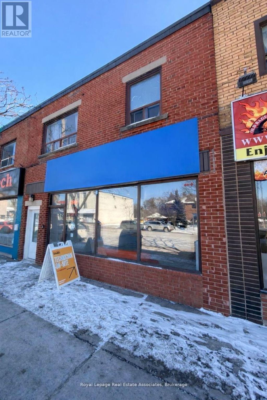 237 Lakeshore Road E, Mississauga (port Credit)