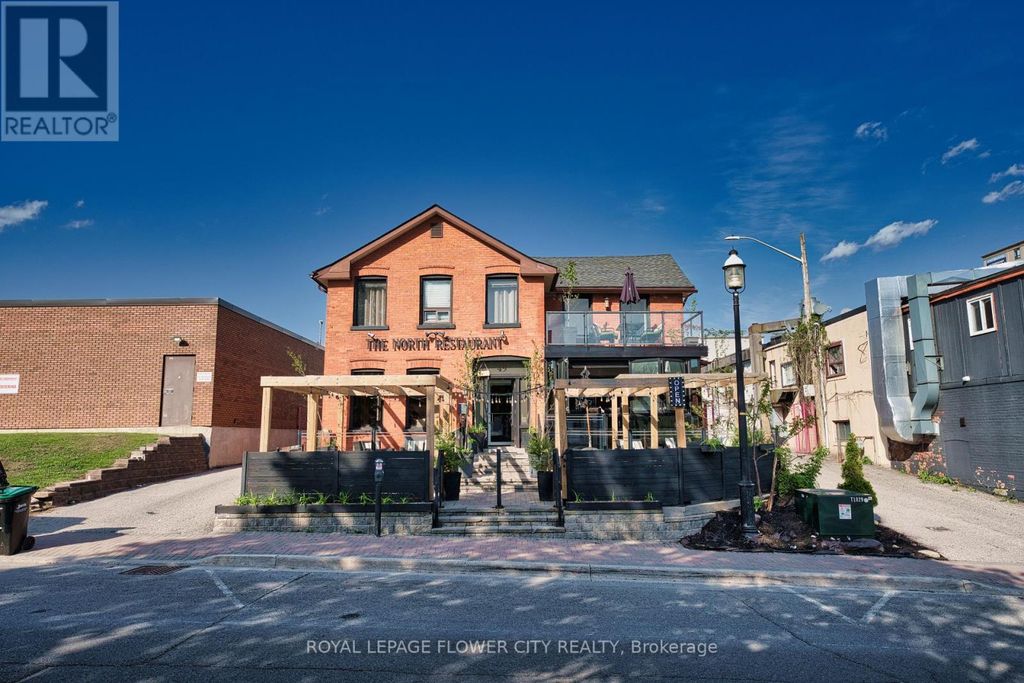 49 Mary Street, Barrie (city Centre)